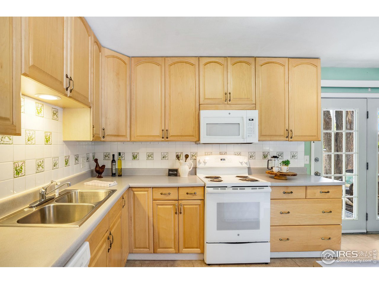 2700 Redwing Road Fort Collins, CO 80526 - Photo 6 of 25 Gallery Image 6
