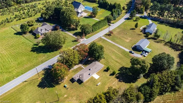 $375,000 | 6407 Lake Brandt Road, Summerfield, NC 27358