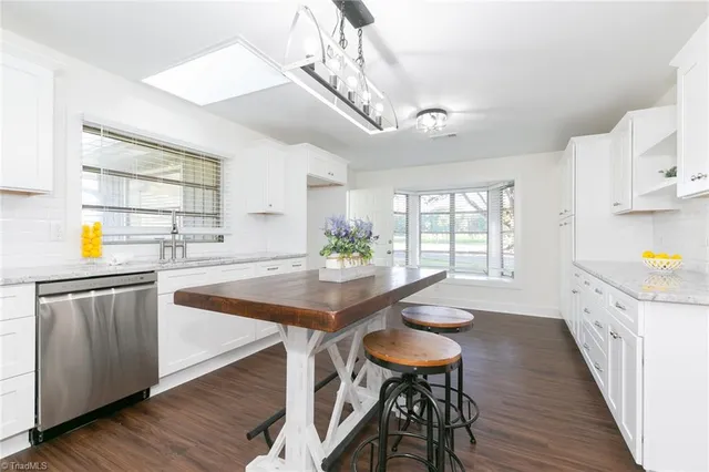 $375,000 | 6407 Lake Brandt Road, Summerfield, NC 27358