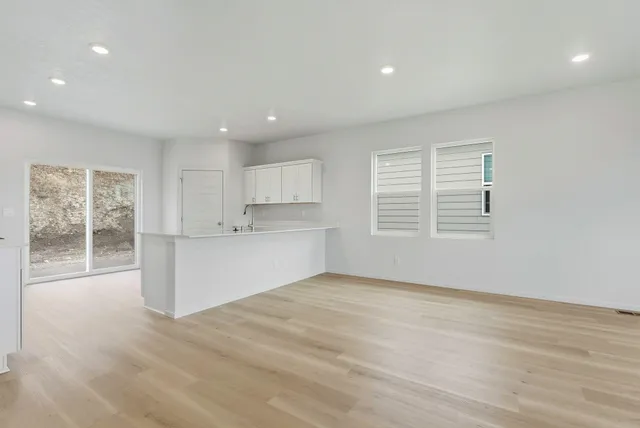 $469,995 | 5215 East McKinnon Lane, Spokane, WA 99217