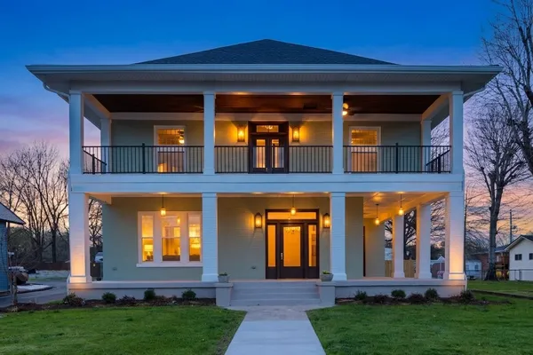 $775,000 | 206 South Main Street, Mount Pleasant, TN 38474
