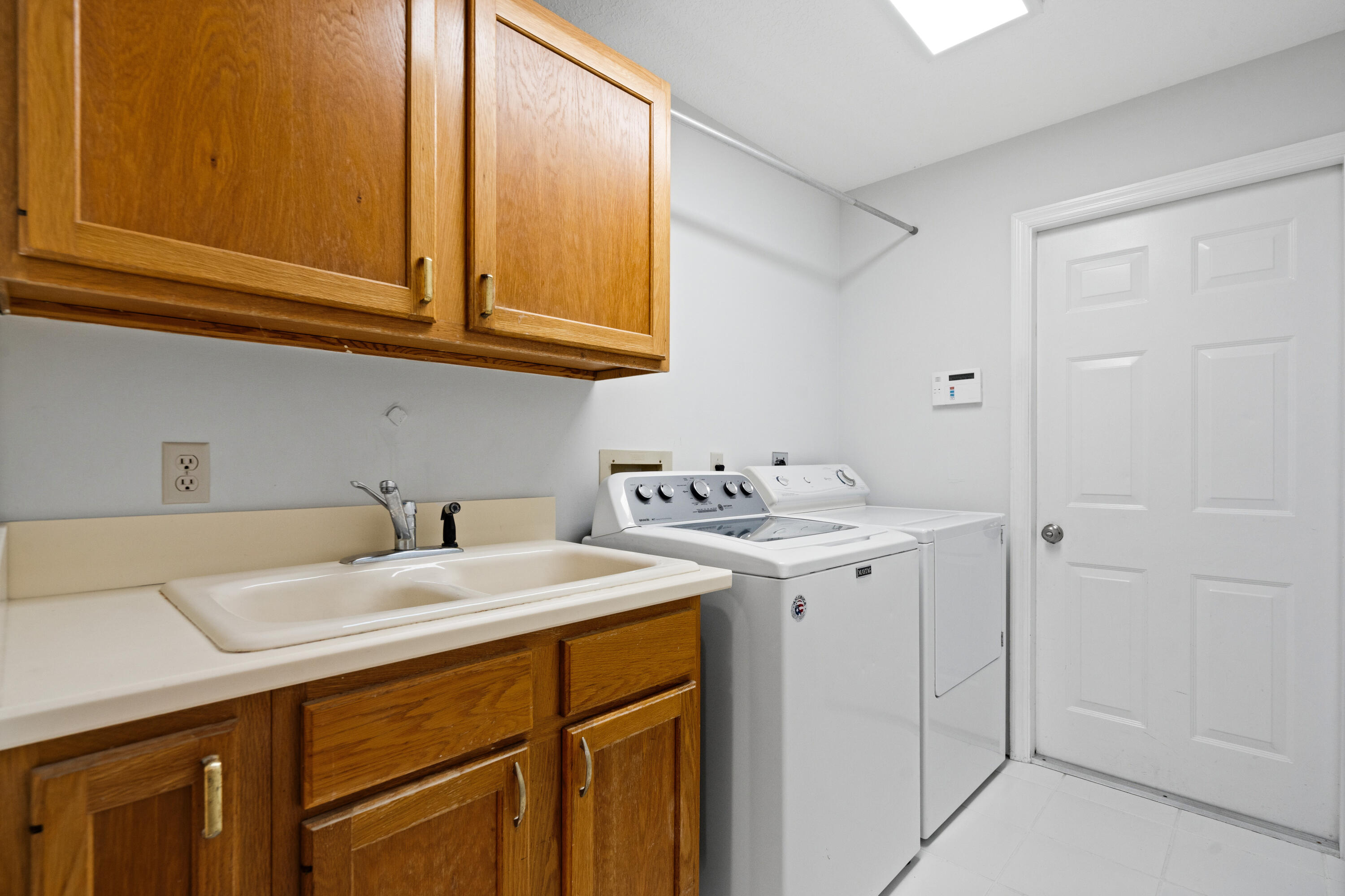 6606 Wood Lake Road Jupiter, FL 33458 - Photo 39 of 53 laundry