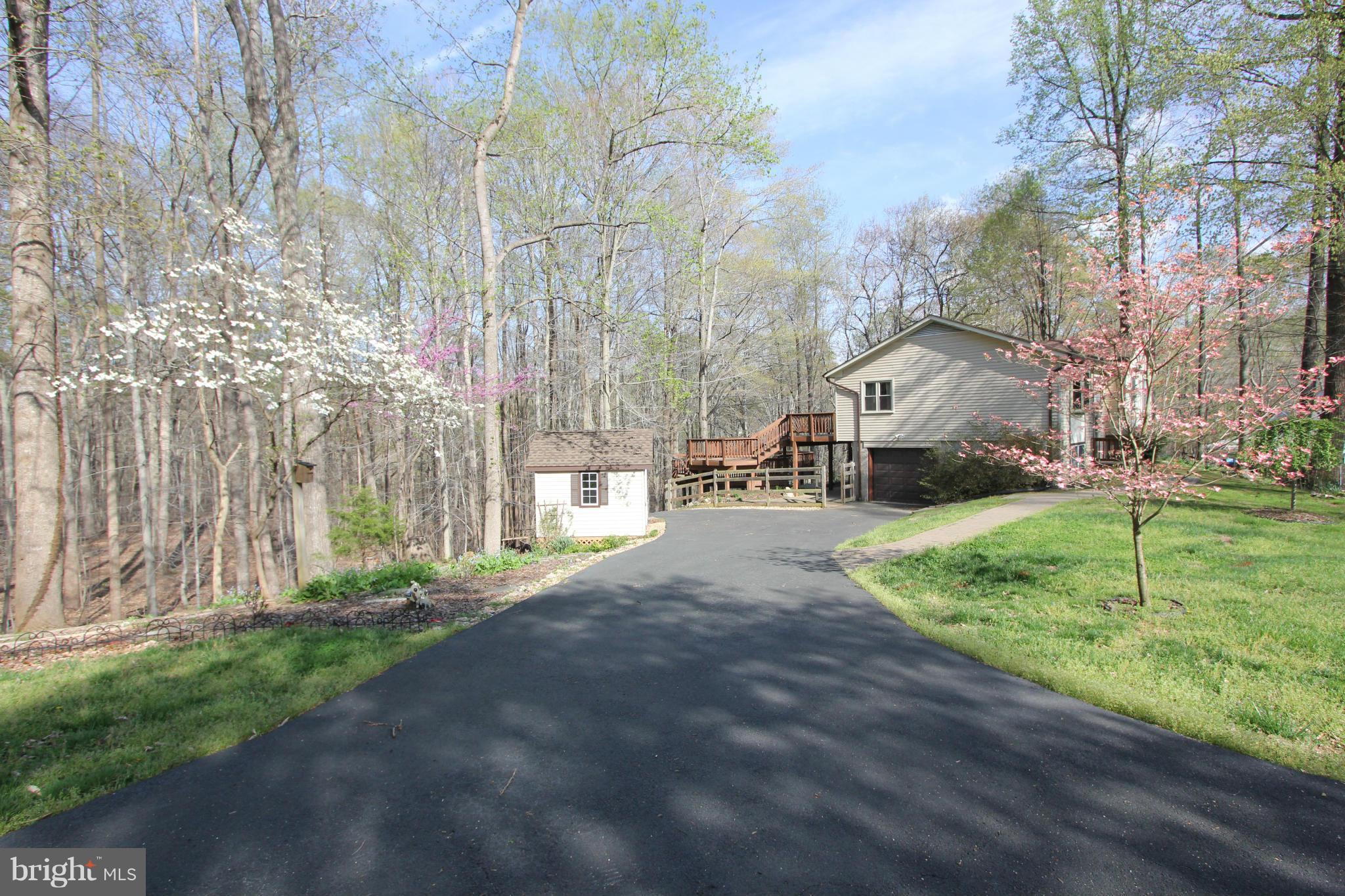10257 Greystone Road Manassas, VA 20111 - Photo 2 of 19 Exterior (General)