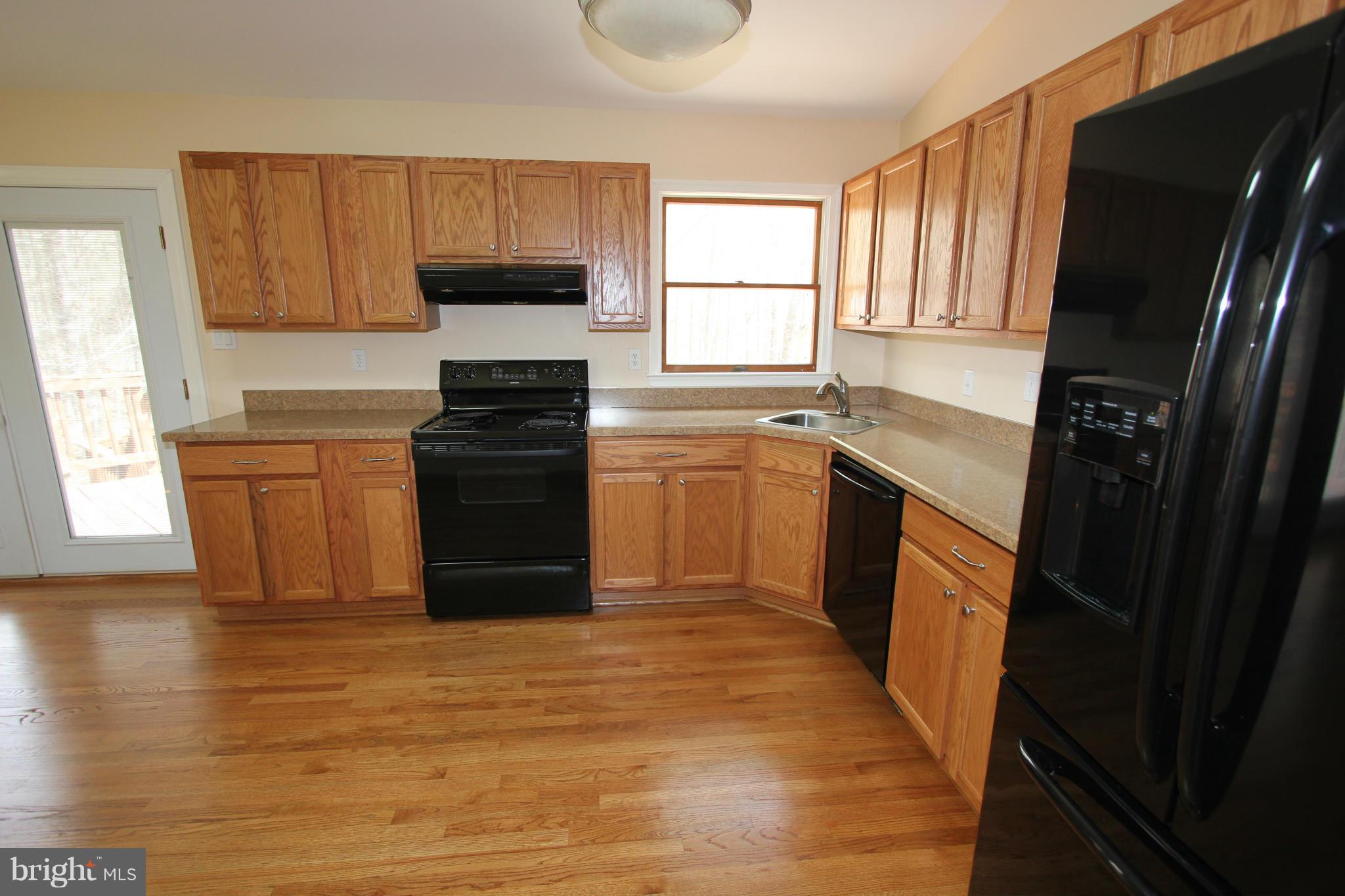 10257 Greystone Road Manassas, VA 20111 - Photo 6 of 19 Kitchen