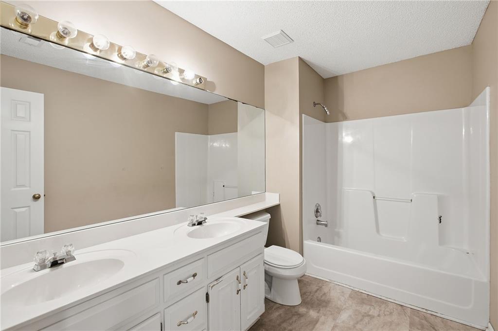 4742 Mund Road Shawnee, KS 66218 - Photo 16 of 24