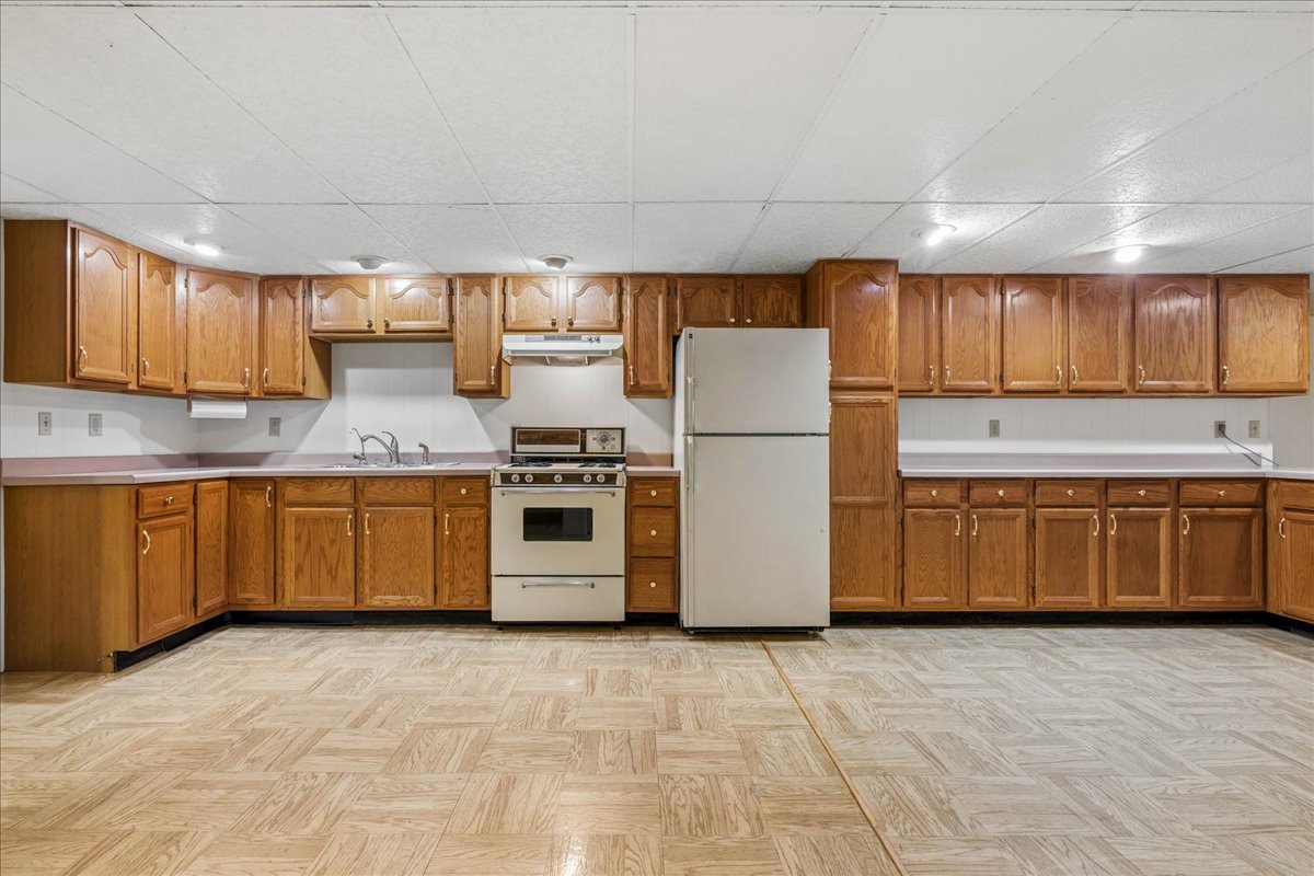 8014 West Hillside Road Crystal Lake, IL 60012 - Photo 22 of 32 Gallery Image 22