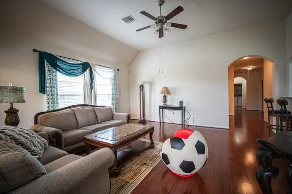 $2,300 | 4138 Falvel Shadow Creek Drive, Spring, TX 77389