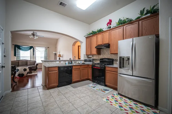 $2,300 | 4138 Falvel Shadow Creek Drive, Spring, TX 77389