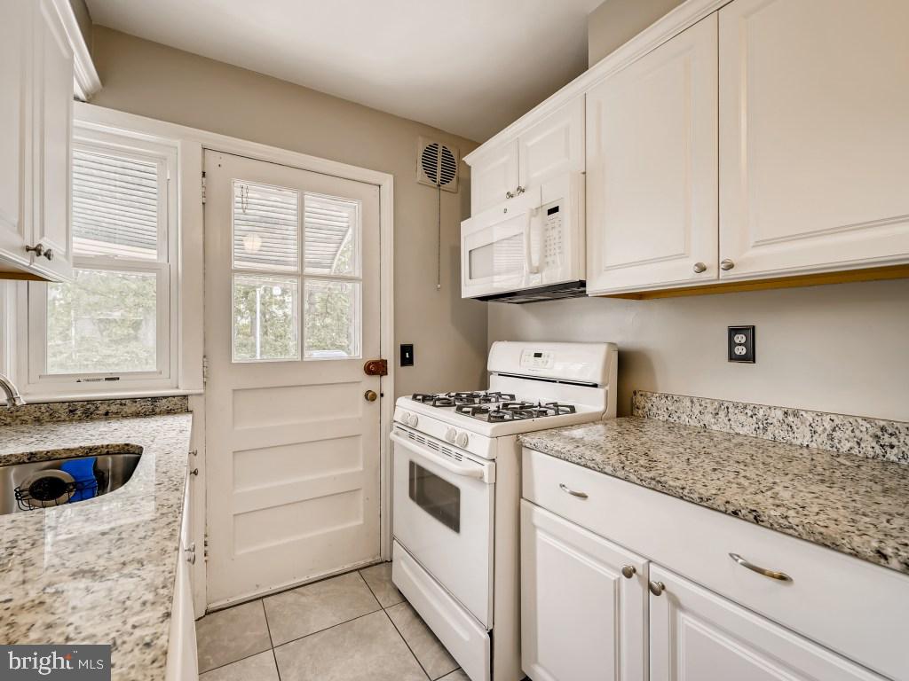1810 Edgewood Road Towson, MD 21286 - Photo 11 of 32