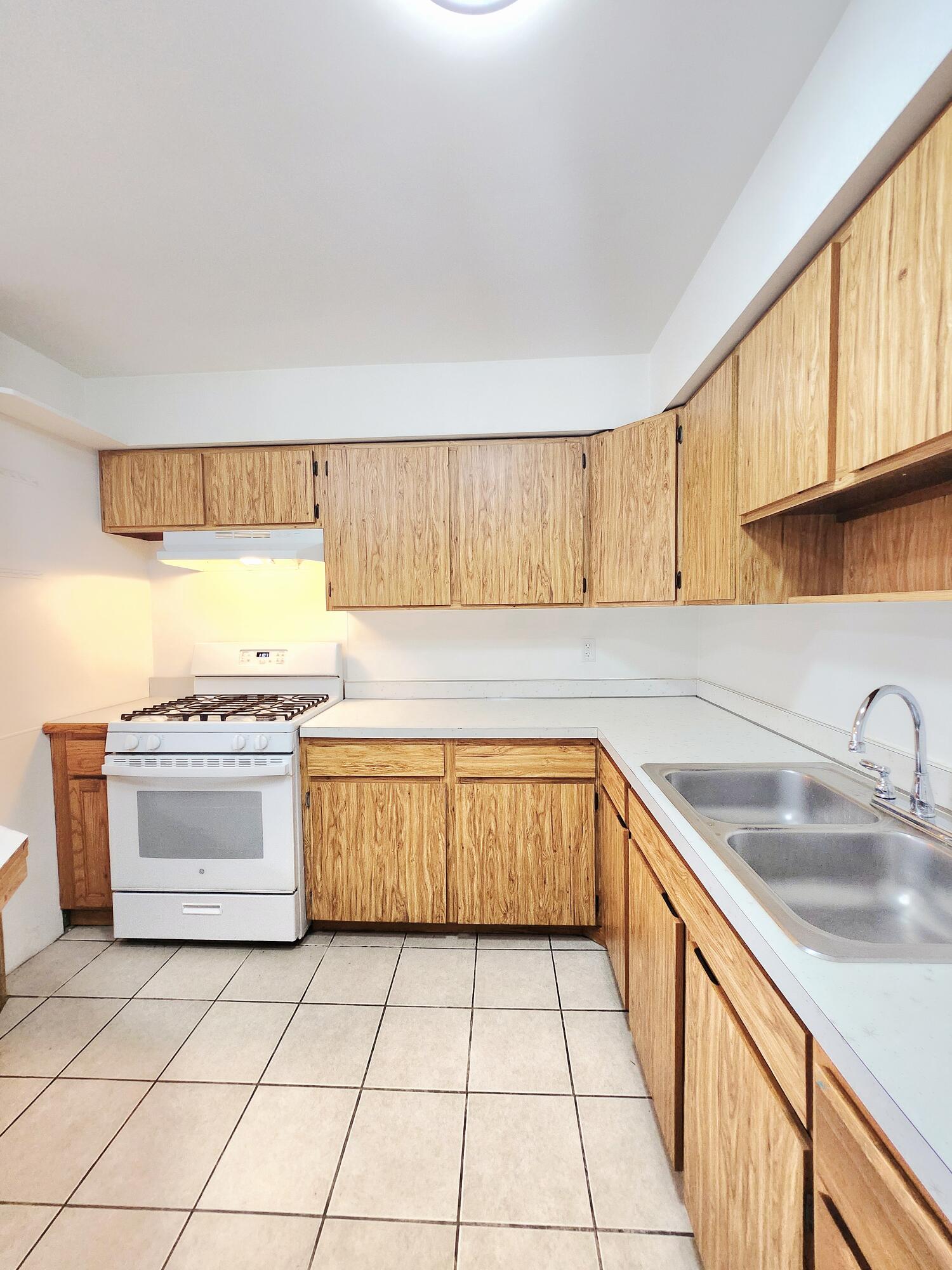 9409 5th Street Highland, IN 46322 - Photo 12 of 37 1500x2000
