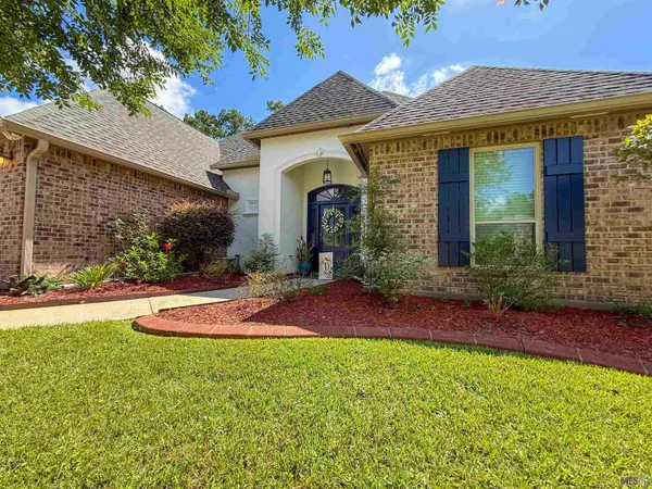 $319,900 | 27780 Lakeshore Drive, Walker, LA 70785