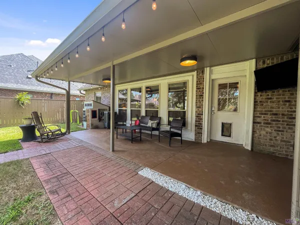 $319,900 | 27780 Lakeshore Drive, Walker, LA 70785