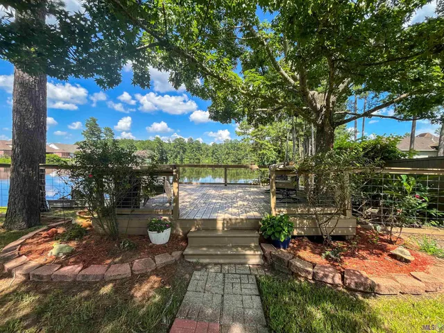$334,900 | 27780 Lakeshore Drive, Walker, LA 70785