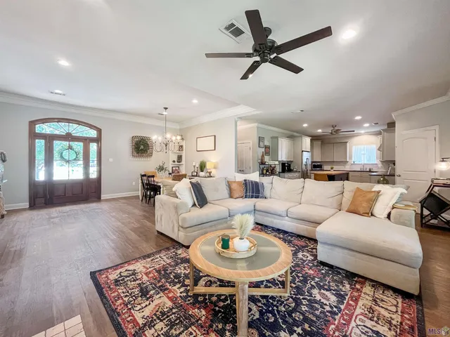 $334,900 | 27780 Lakeshore Drive, Walker, LA 70785