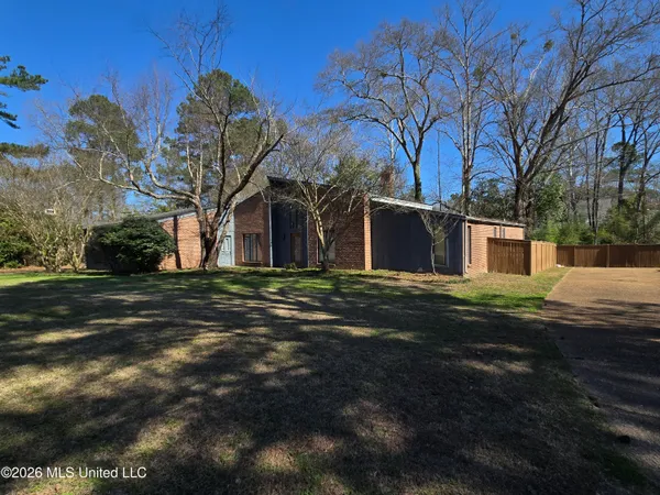$239,900 | 5422 River Thames Road, Jackson, MS 39211