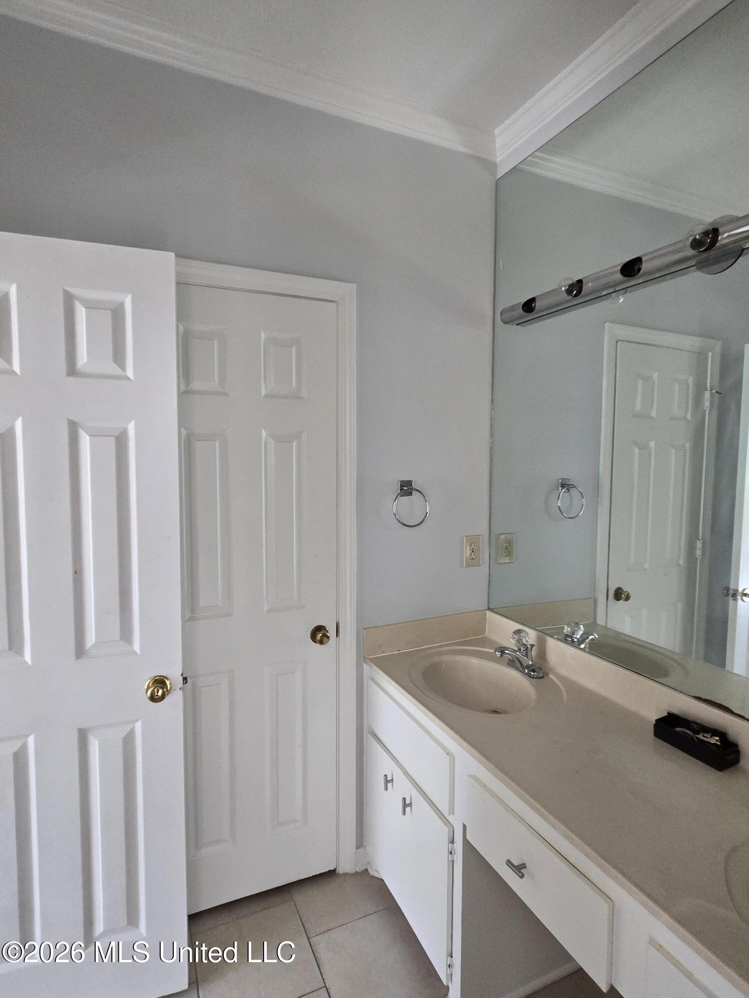 5422 River Thames Road Jackson, MS 39211 - Photo 33 of 40 Master Bathroom (2)