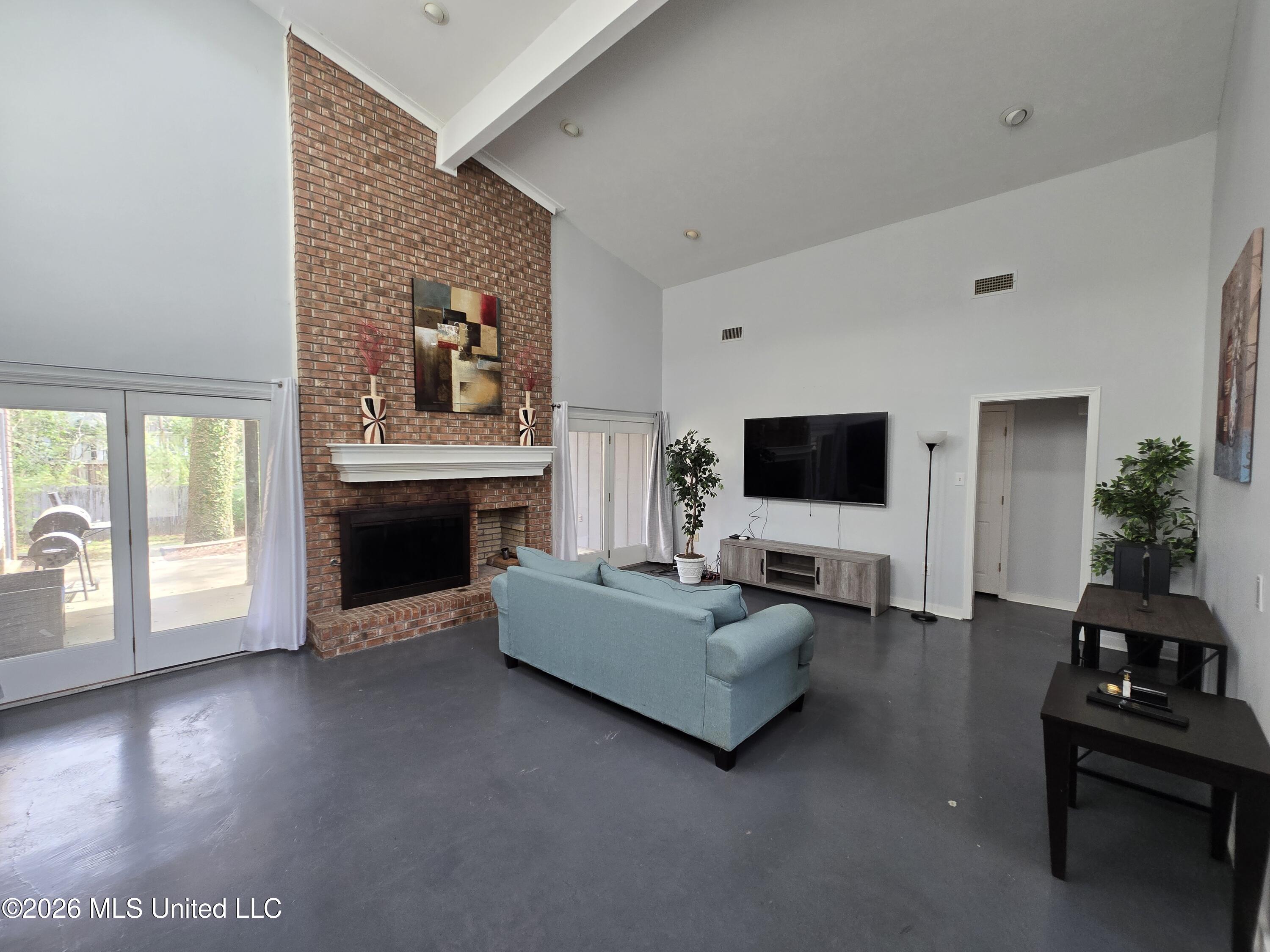 5422 River Thames Road Jackson, MS 39211 - Photo 5 of 40 Den (1)