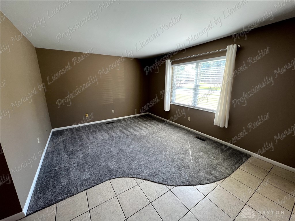 3109 East Stroop Road Kettering, OH 45440 - Photo 3 of 22