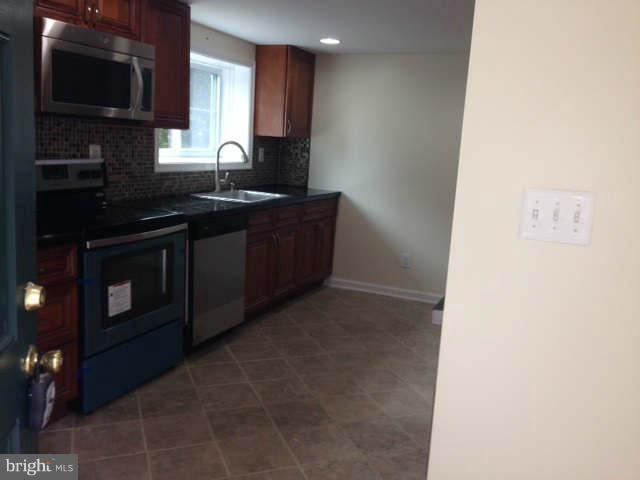 9342 Holsey Road Damascus, MD 20872 - Photo 3 of 8 Kitchen