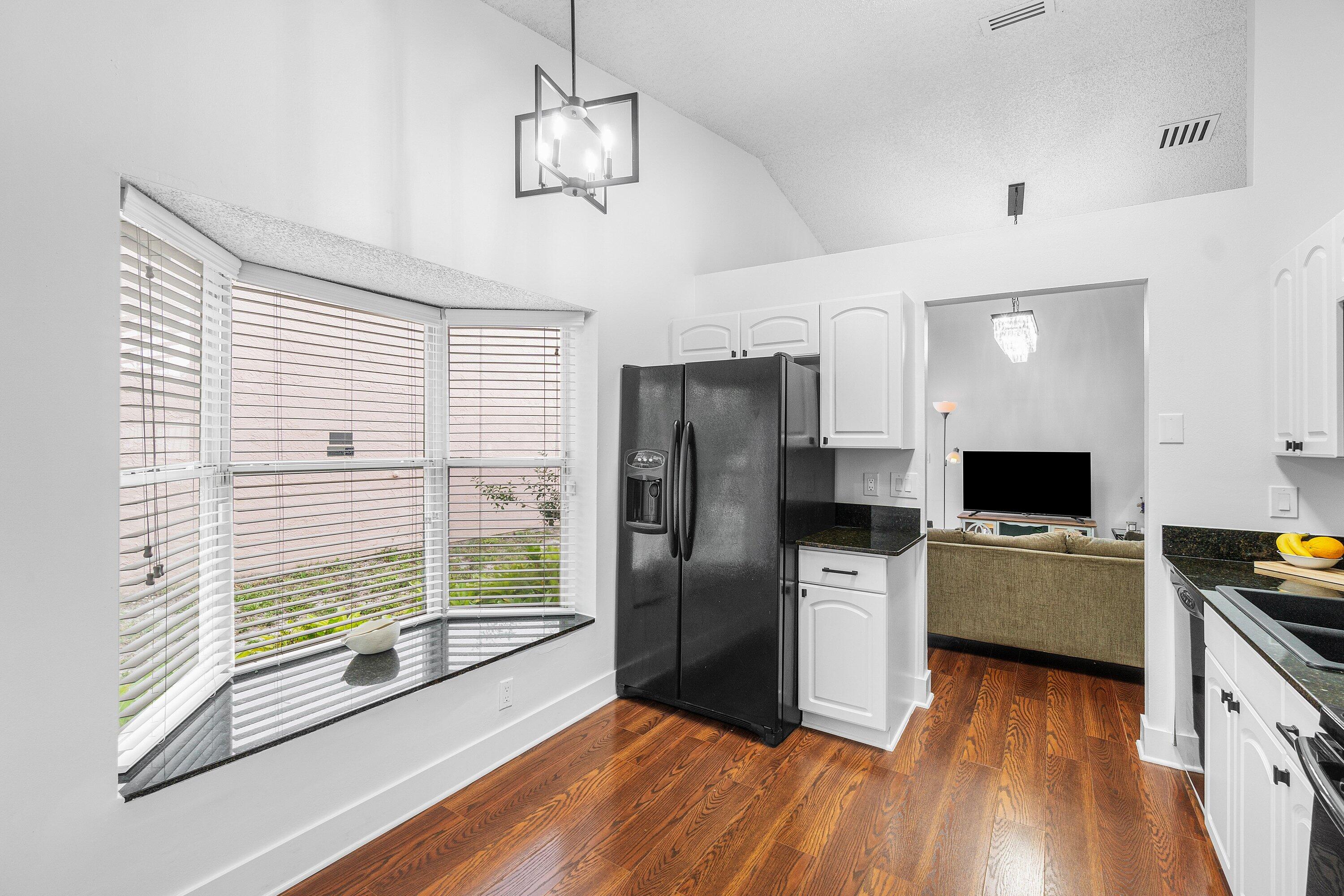 14 Ripley Way Boynton Beach, FL 33426 - Photo 11 of 32 Kitchen