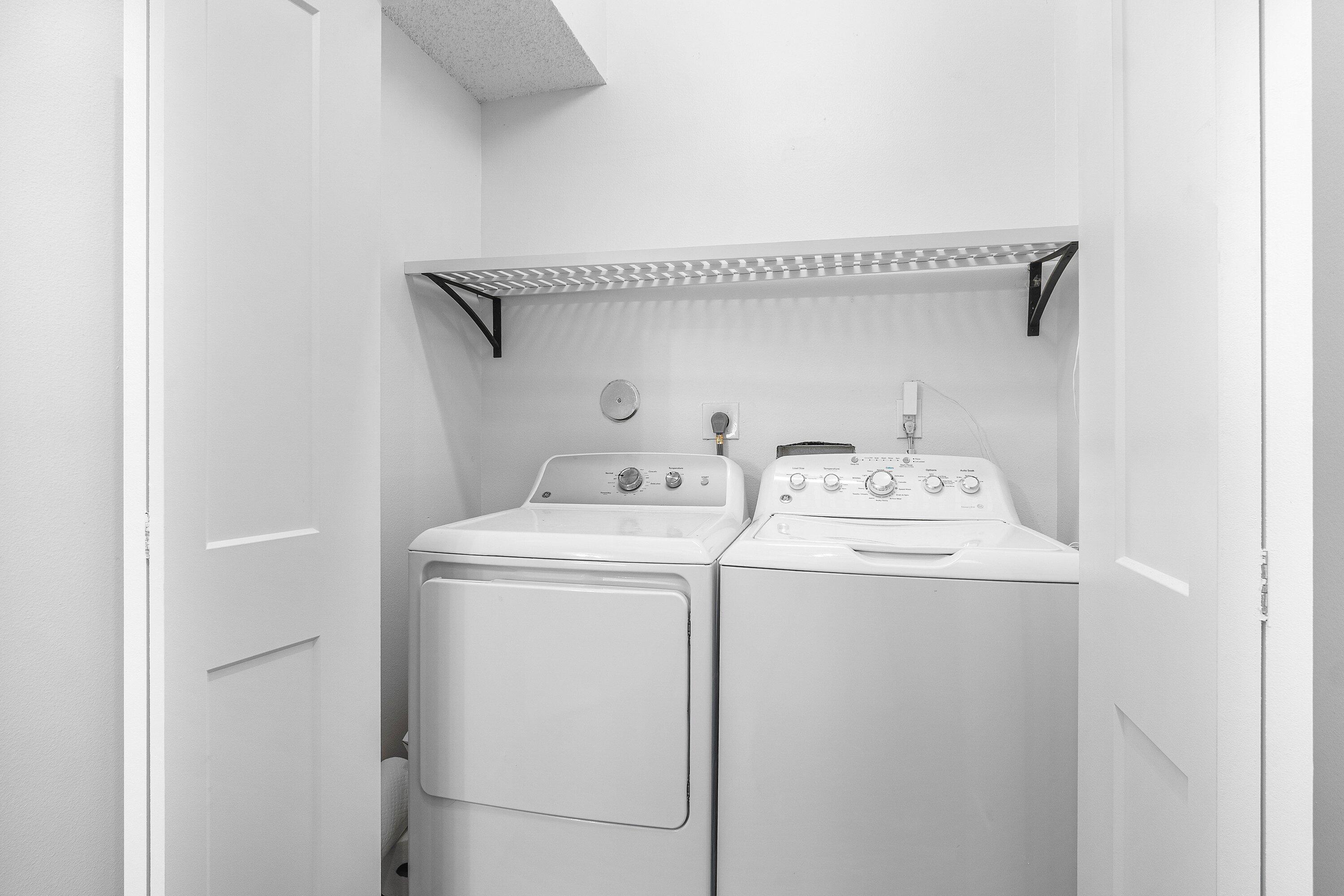14 Ripley Way Boynton Beach, FL 33426 - Photo 27 of 32 Laundry