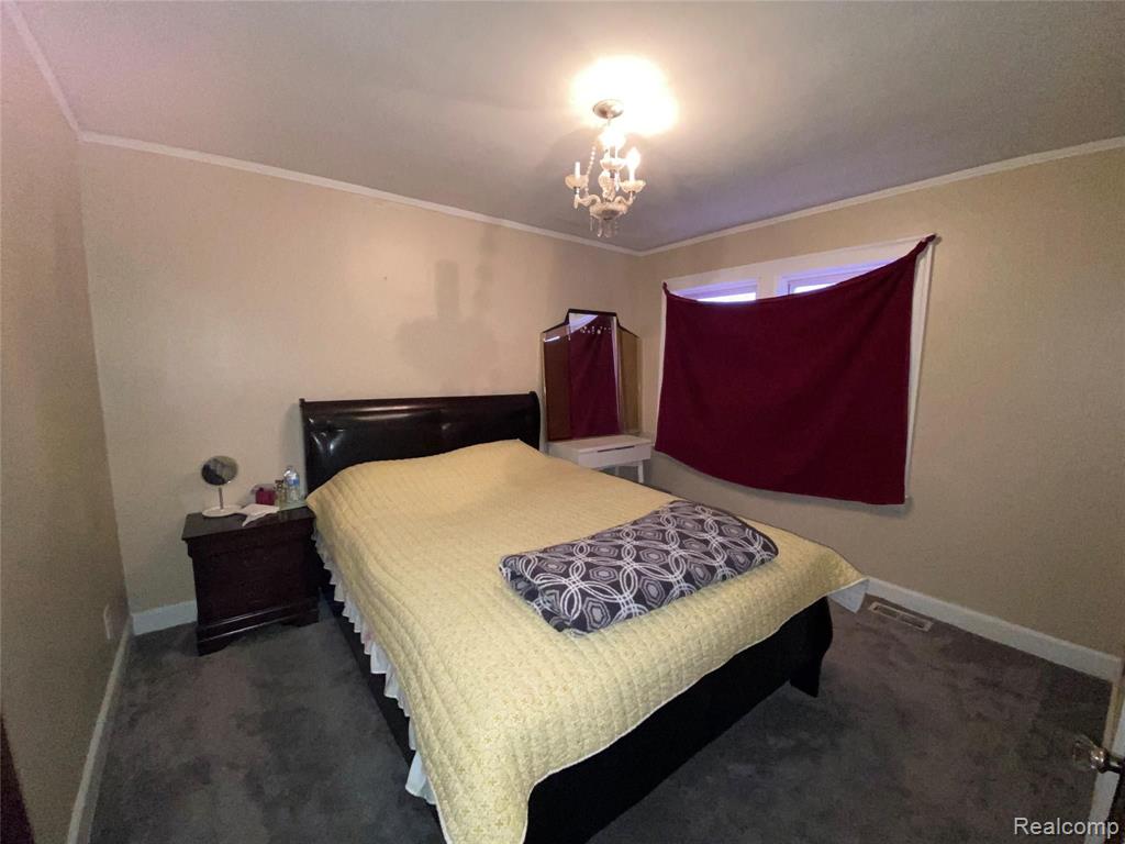 6262 Schaefer Road Dearborn, MI 48126 - Photo 8 of 13