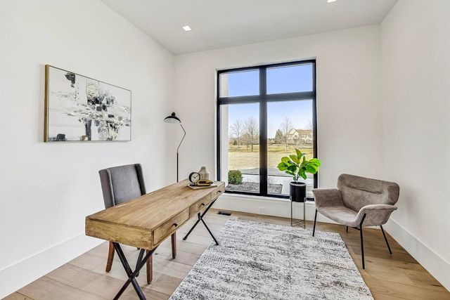 $2,750,000 | 60 Wood Oaks Drive, South Barrington, IL 60010