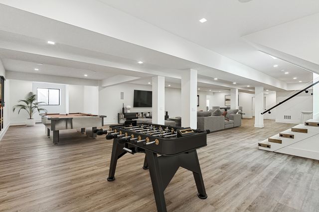 $2,750,000 | 60 Wood Oaks Drive, South Barrington, IL 60010