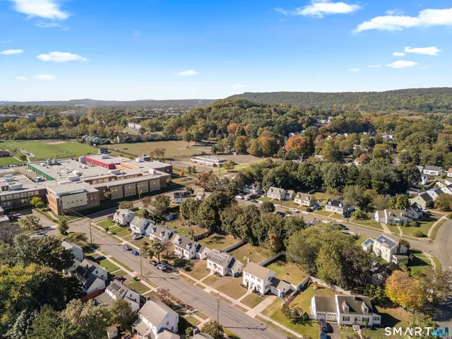 $325,000 | 32 Sunset Road, Hamden, CT 06514