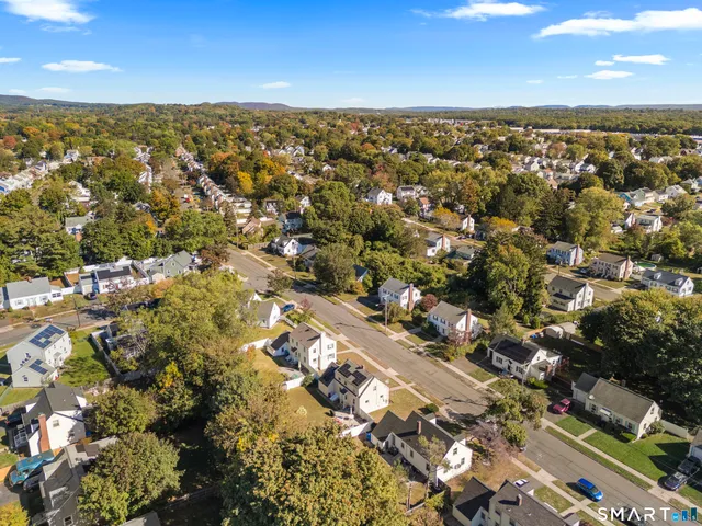 $325,000 | 32 Sunset Road, Hamden, CT 06514