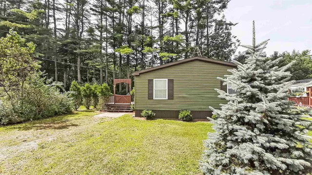 $179,000 | 9 Stryhas Trailer Court, Ludlow, VT 05149