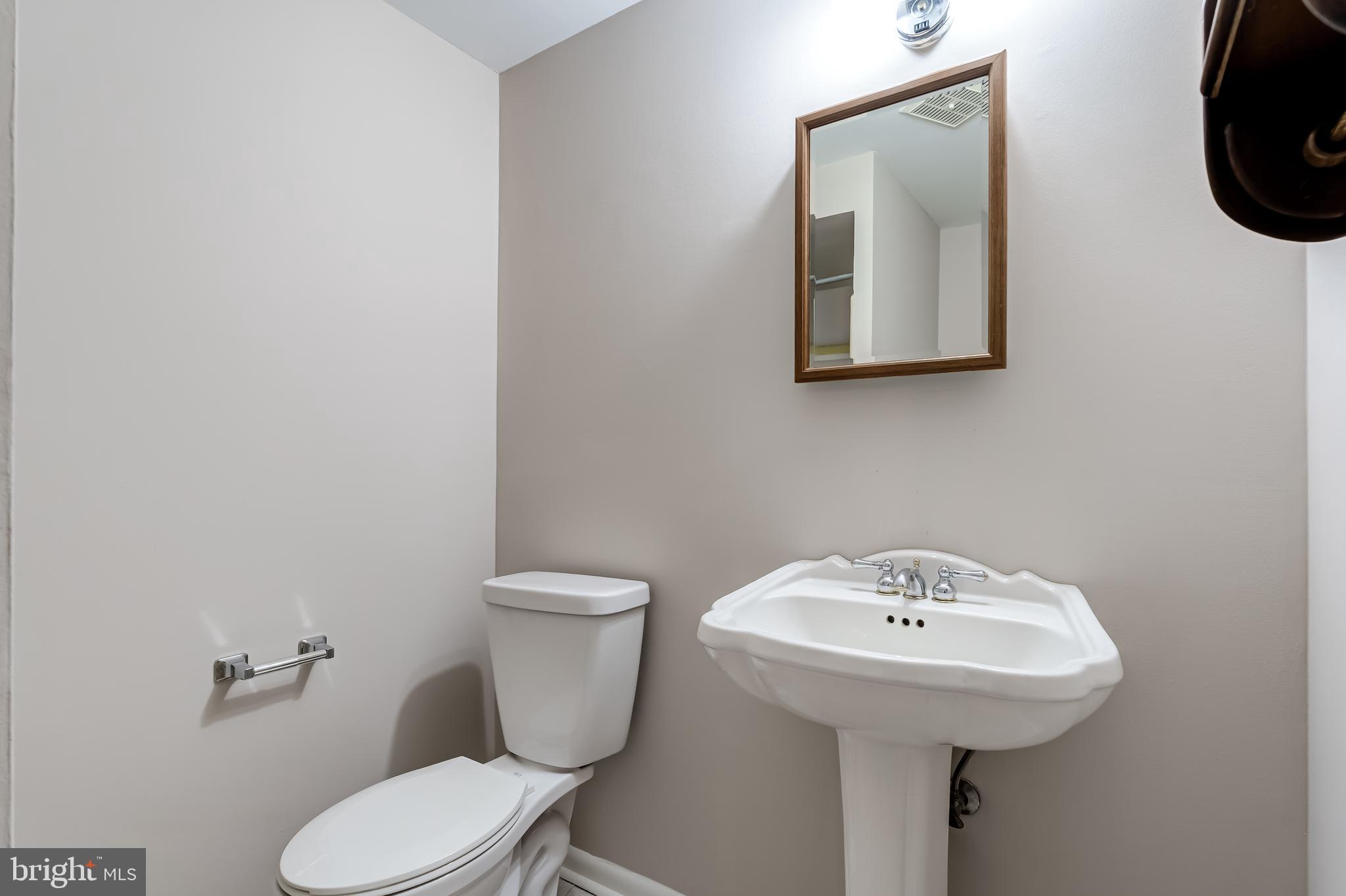 8817 Gateshead Road Alexandria, VA 22309 - Photo 28 of 78