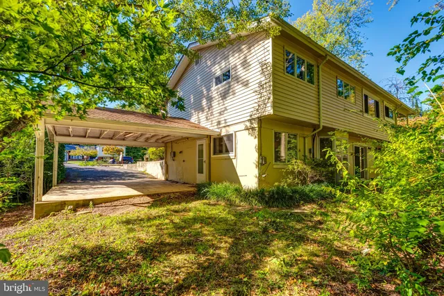 $699,000 | 8817 Gateshead Road, Alexandria, VA 22309