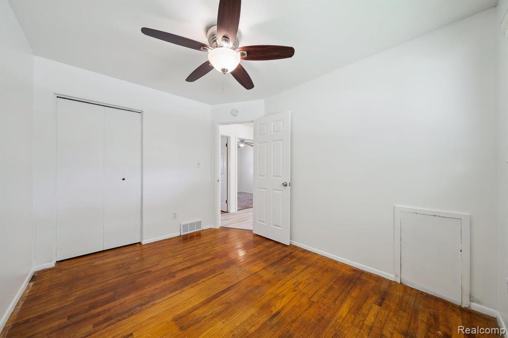 26615 Thomas Warren, MI 48091 - Photo 15 of 23