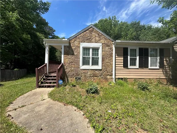 $205,000 | 358 Pin Oak Court Southwest, Marietta, GA 30008