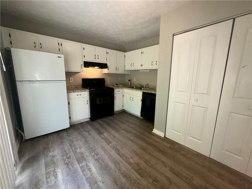 358 Pin Oak Court Southwest Marietta, GA 30008 - Photo 9 of 22