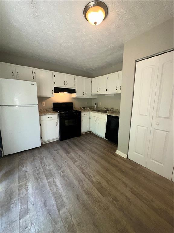 358 Pin Oak Court Southwest Marietta, GA 30008 - Photo 10 of 22