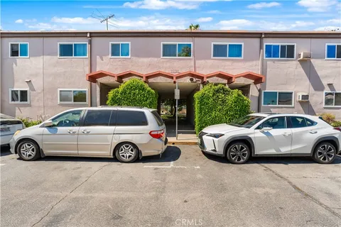 $299,000 | 7135 Coldwater Canyon Avenue, Unit 16, North Hollywood, CA 91605