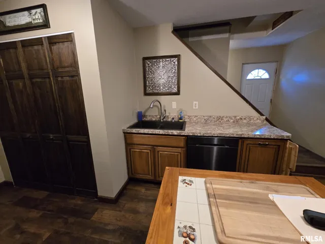 $164,900 | 238 West Vine Street, Canton, IL 61520