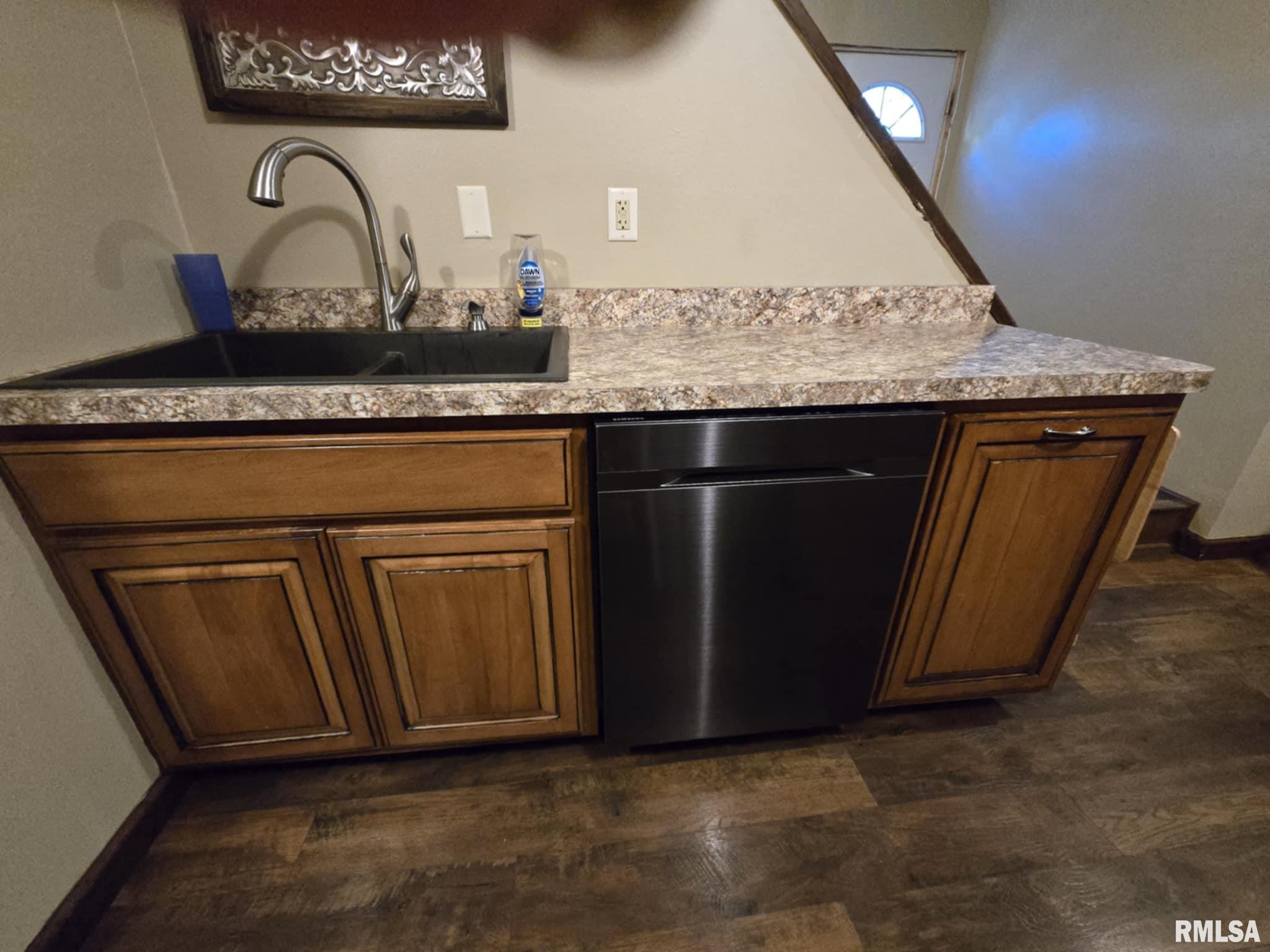 238 West Vine Street Canton, IL 61520 - Photo 13 of 43