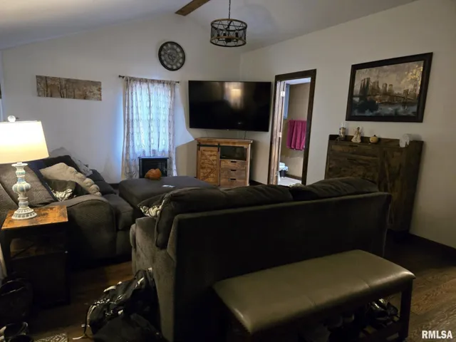 $164,900 | 238 West Vine Street, Canton, IL 61520