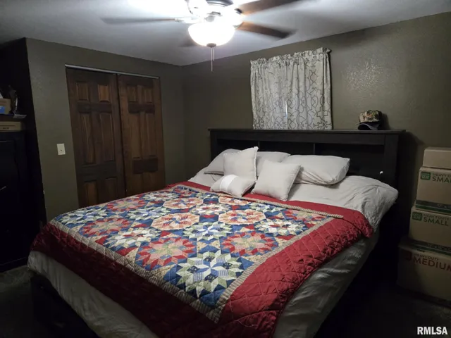 $164,900 | 238 West Vine Street, Canton, IL 61520