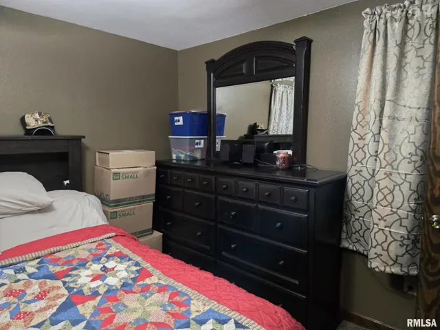 $164,900 | 238 West Vine Street, Canton, IL 61520