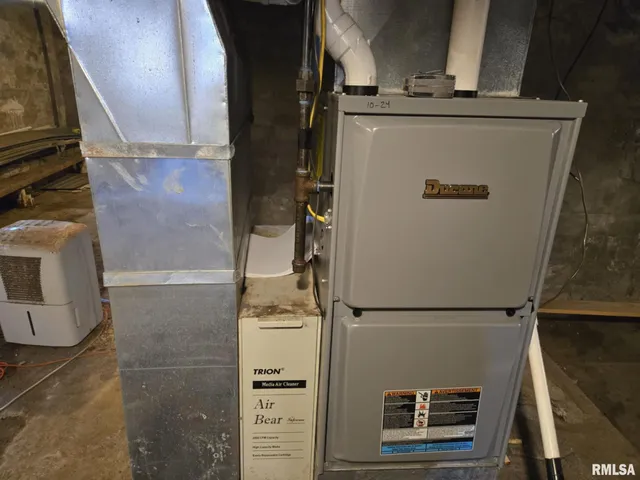 $164,900 | 238 West Vine Street, Canton, IL 61520