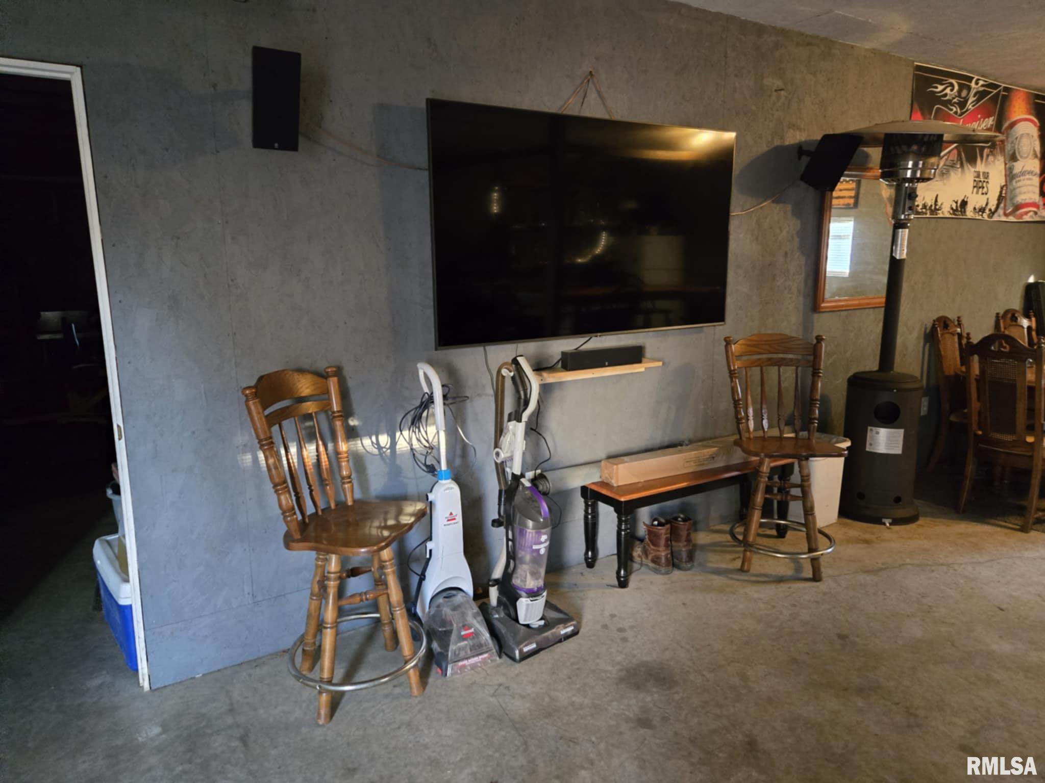 238 West Vine Street Canton, IL 61520 - Photo 39 of 43