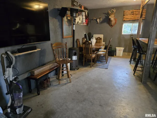 $164,900 | 238 West Vine Street, Canton, IL 61520