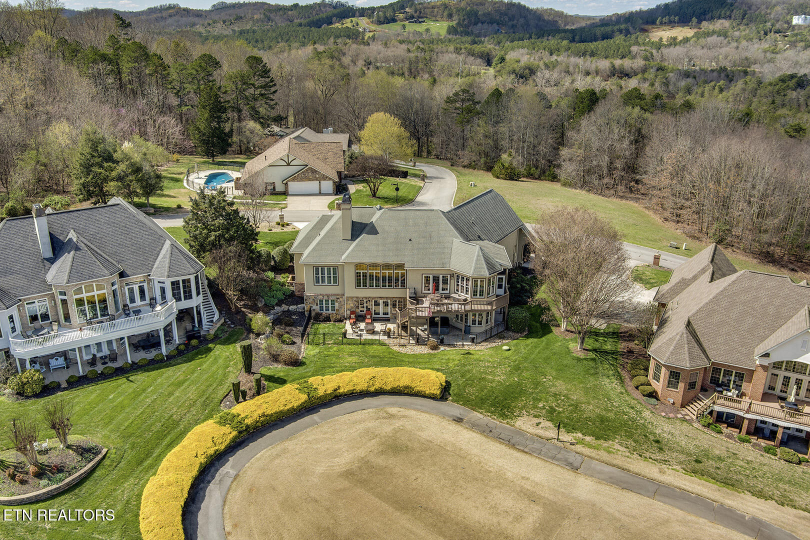 200 Eagle Circle Vonore, TN 37885 - Photo 3 of 10 53_EagleCircle_200_BackElevated