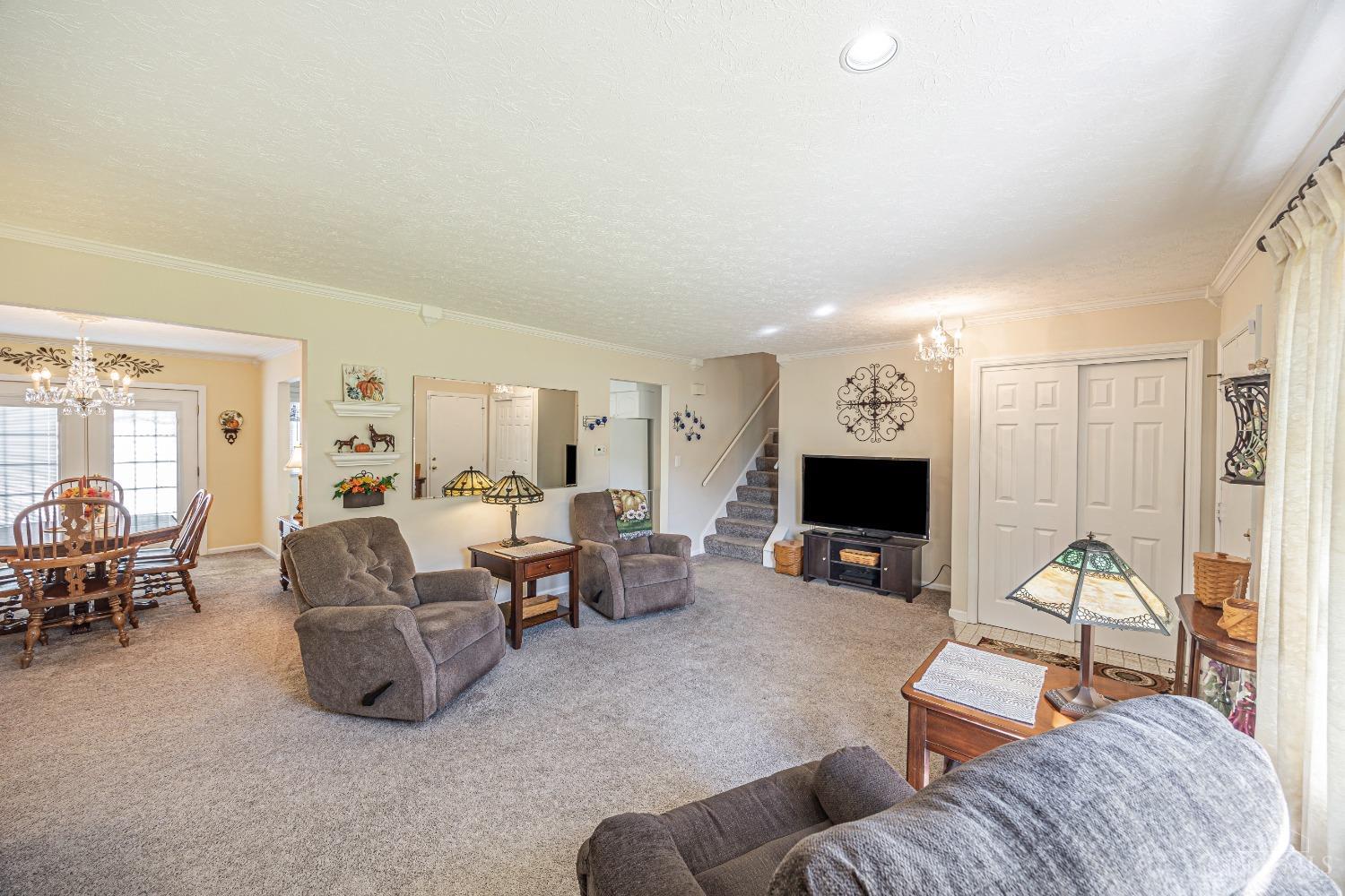 453 Wasserman Road Hamilton, OH 45013 - Photo 3 of 19 Gallery Image 3