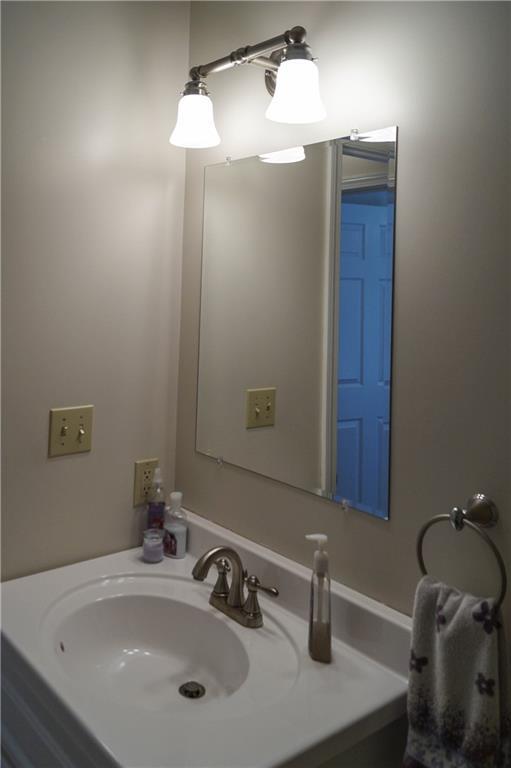 17 Town Line Road Biddeford, ME 04005 - Photo 15 of 27 Photo