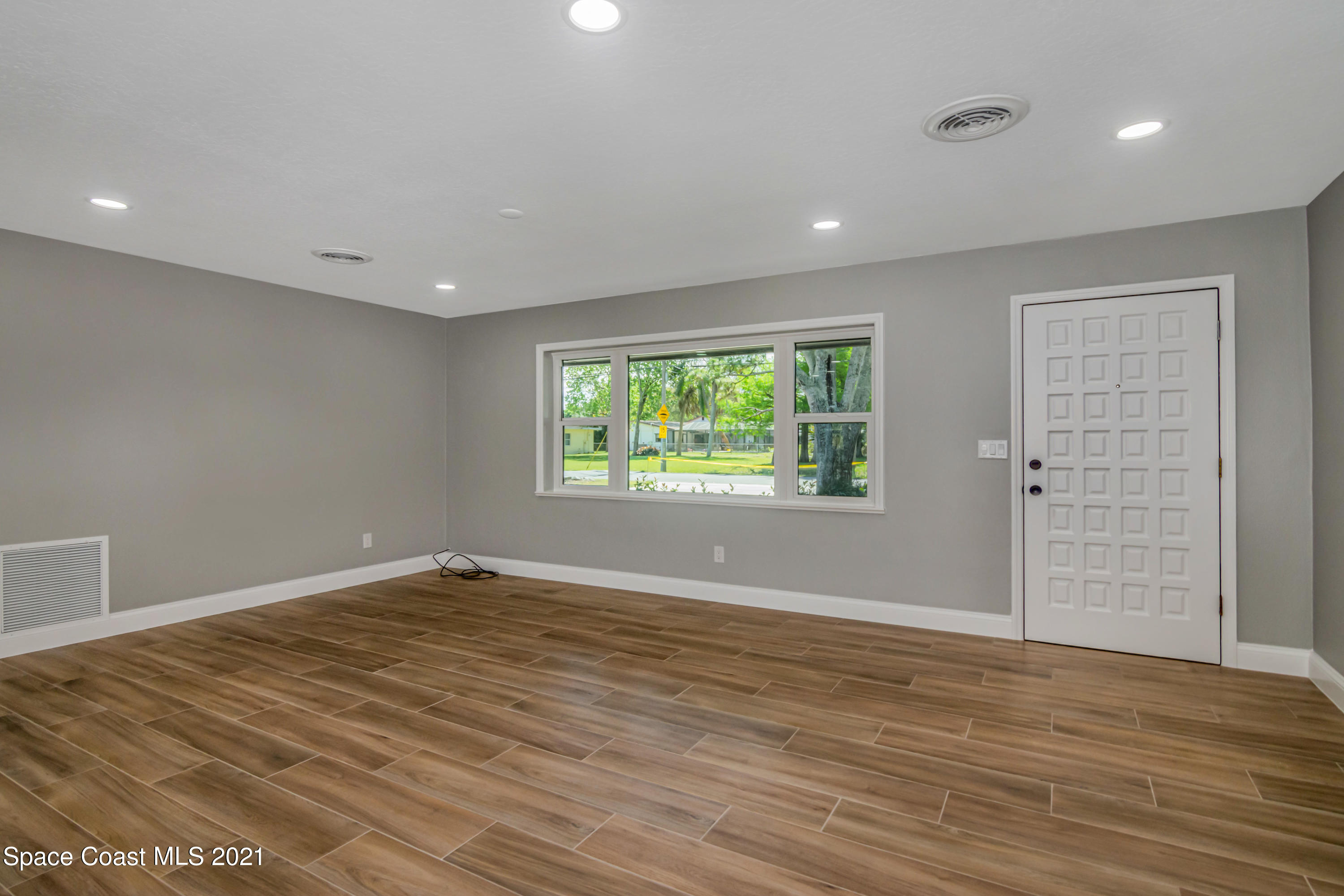 1744 Trimble Road Melbourne, FL 32934 - Photo 5 of 26 DSC_3889-Edit